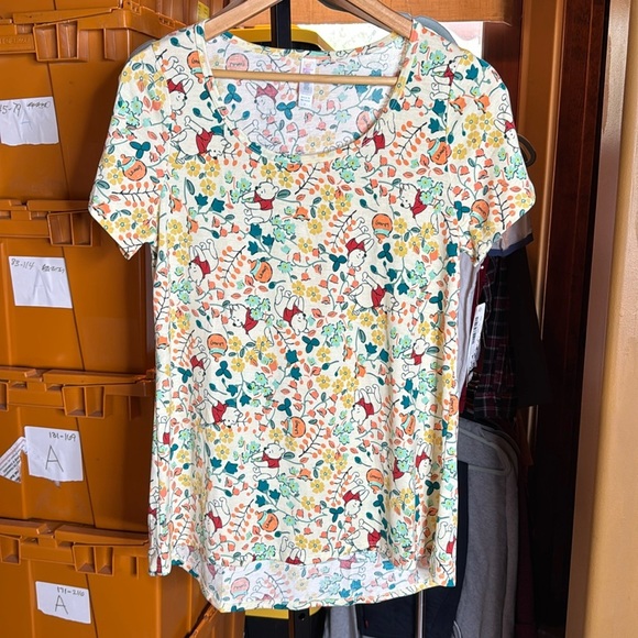 NWT LuLaRoe Disney Winnie the Pooh Classic T Yellow Red Orange Size Small - Picture 1 of 6
